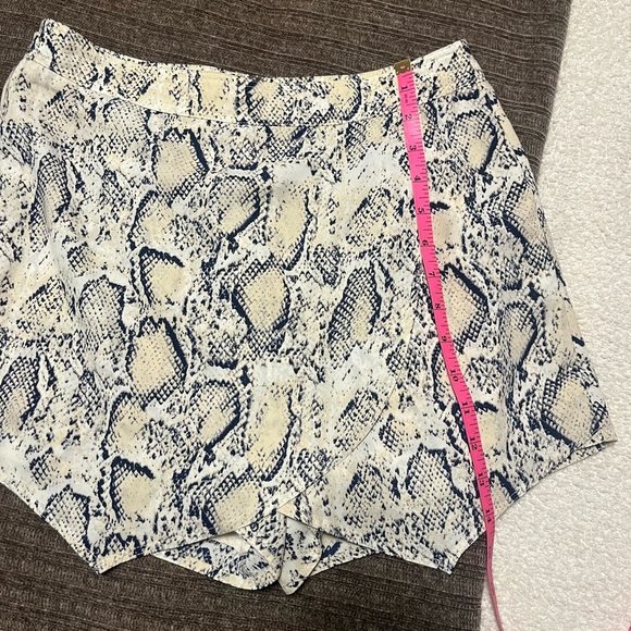 Wild Honey Snake Print Skort- Medium - Picture 5 of 5